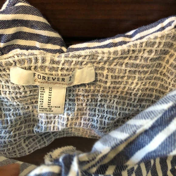 Crop top - Picture 3 of 3